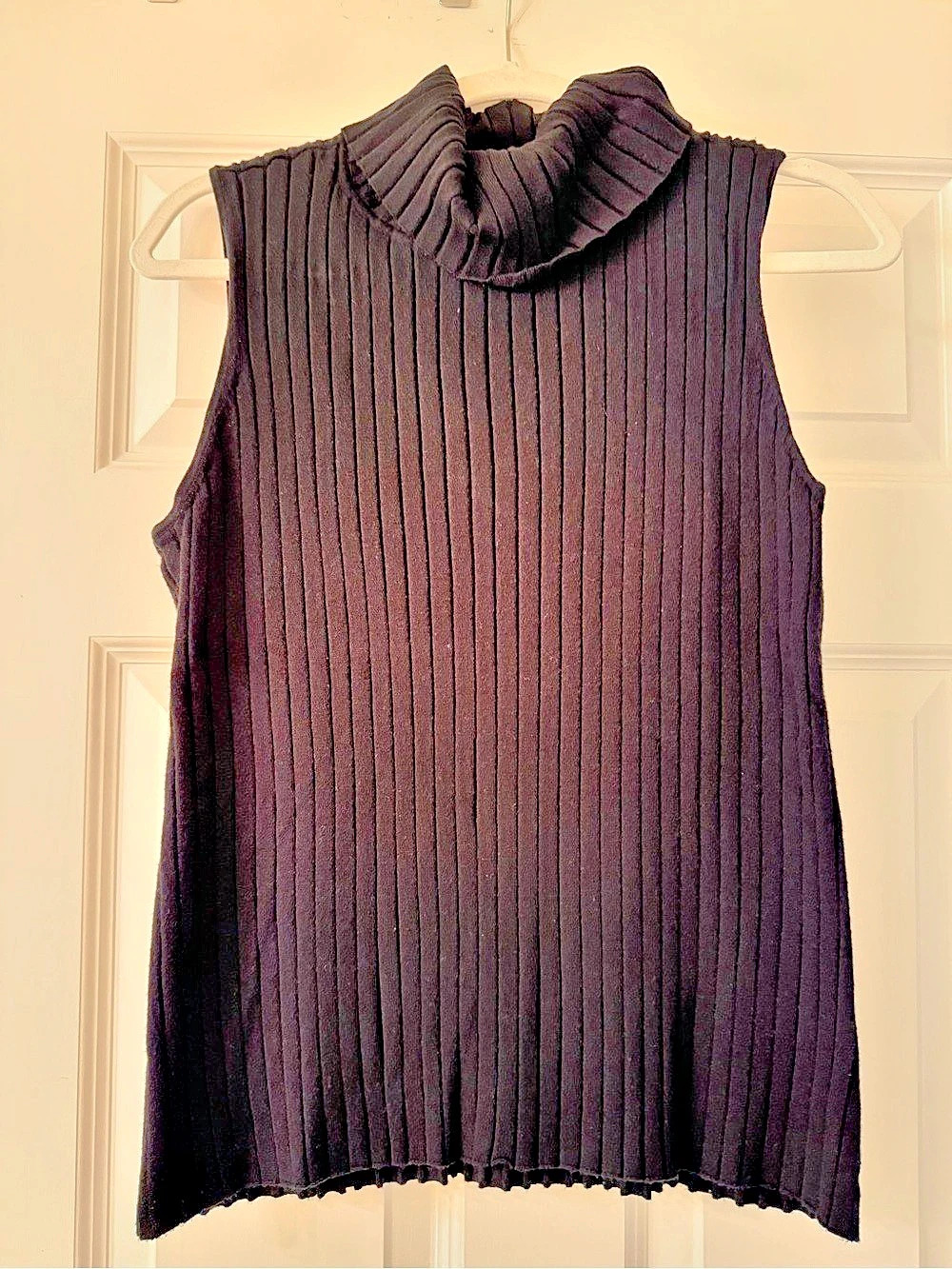 Black Ribbed Sleeveless Mock Neck Like New